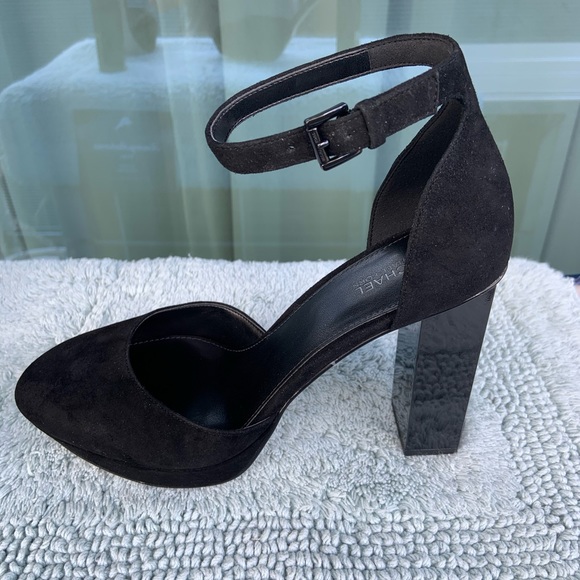 Michael Kors sues Sandal (NEW) - Picture 8 of 15